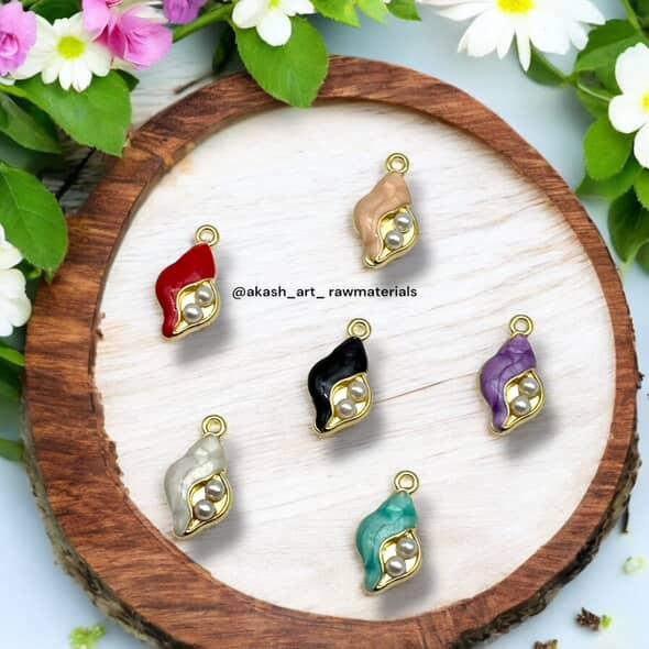 Shell with Pearl Charm