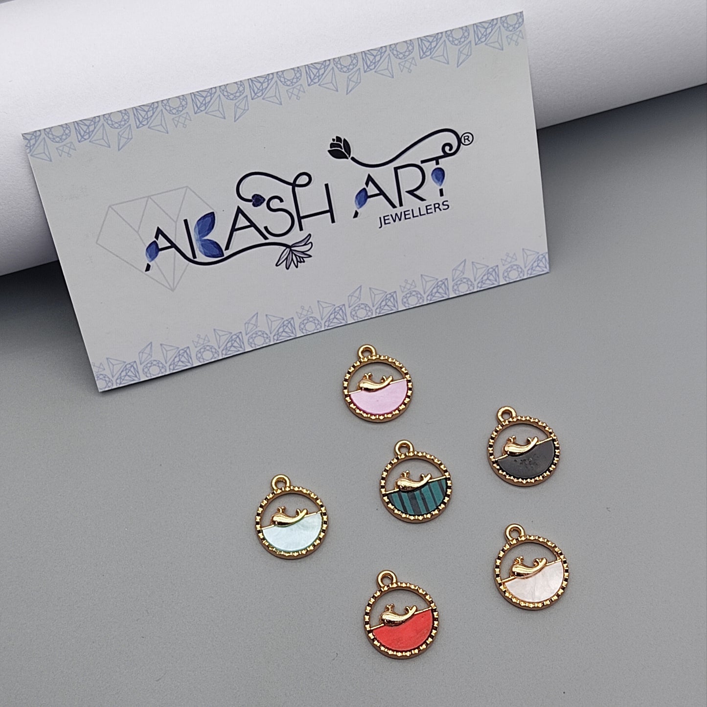 Dolphin charm CM128