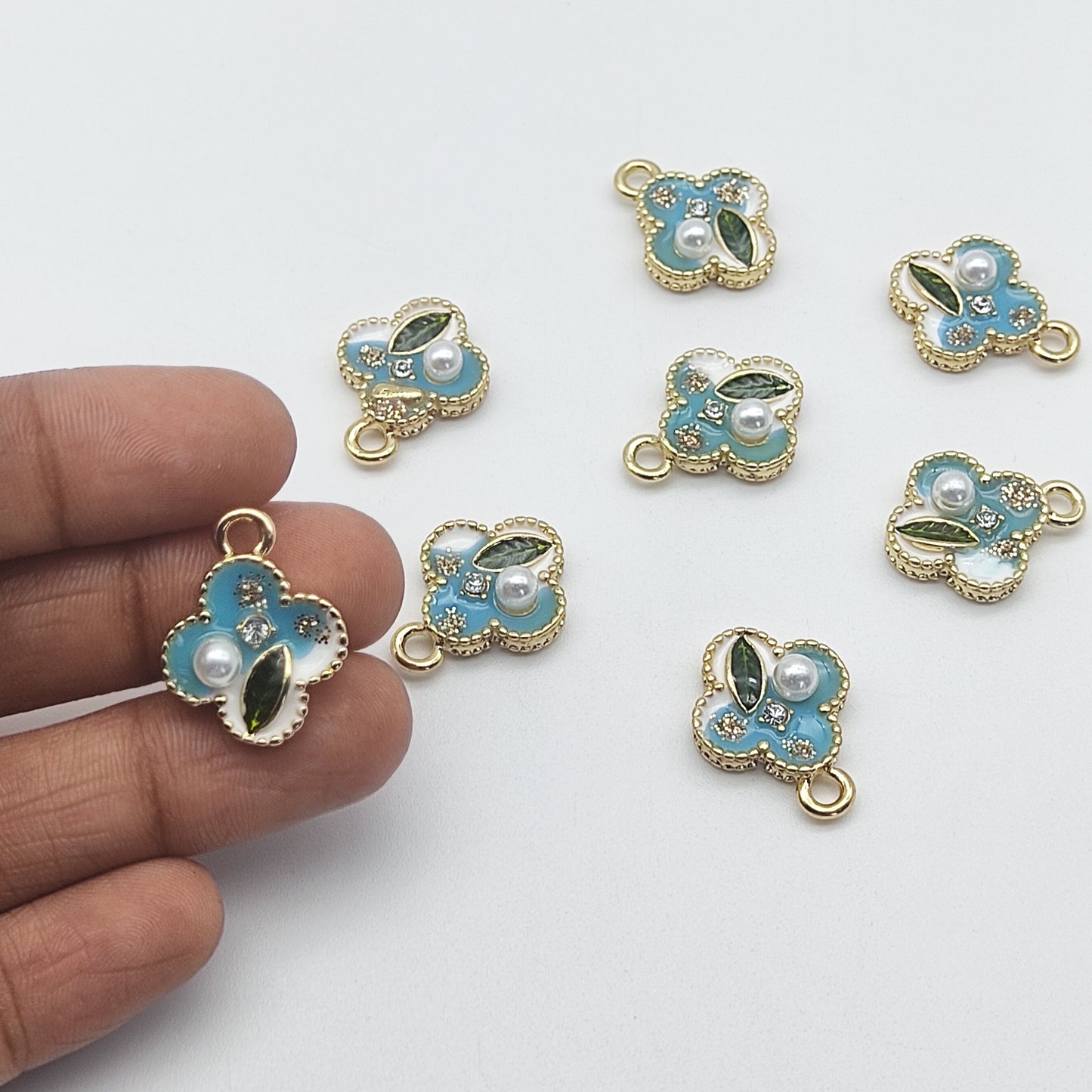 Stainless steel vintage Flower charm