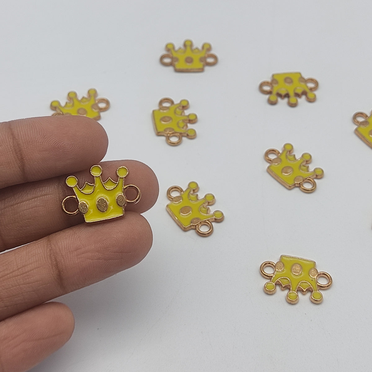Crown Rakhi pendant