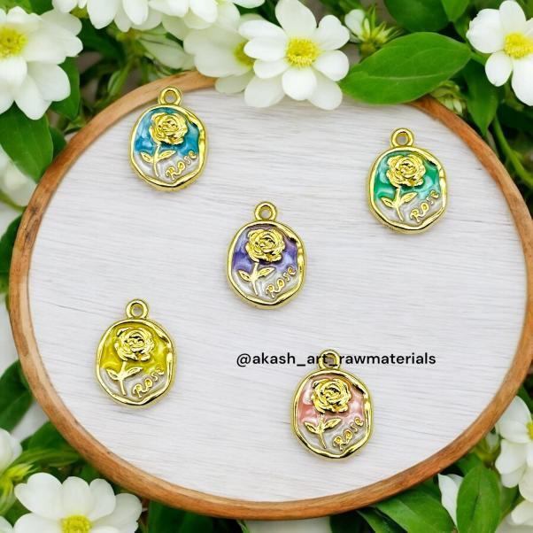 Vintage rose charm CM180